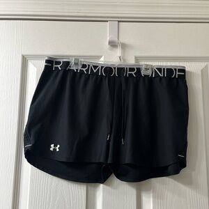 Under Armour shorts size L